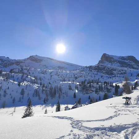 公寓 Panorama Mozzafiato 科尔蒂纳丹佩佐