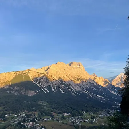 Panorama Mozzafiato 公寓 科尔蒂纳丹佩佐